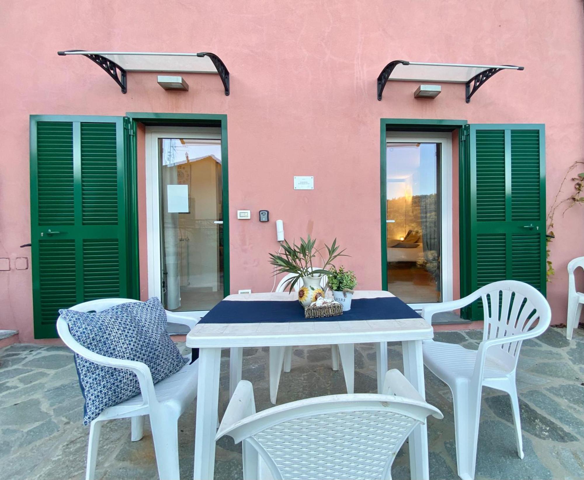 Alla Casa Rosa, Peaceful Apartment Surrounded By Greenery With Free Parking, Wifi & Air Conditioning Рапалло Екстер'єр фото